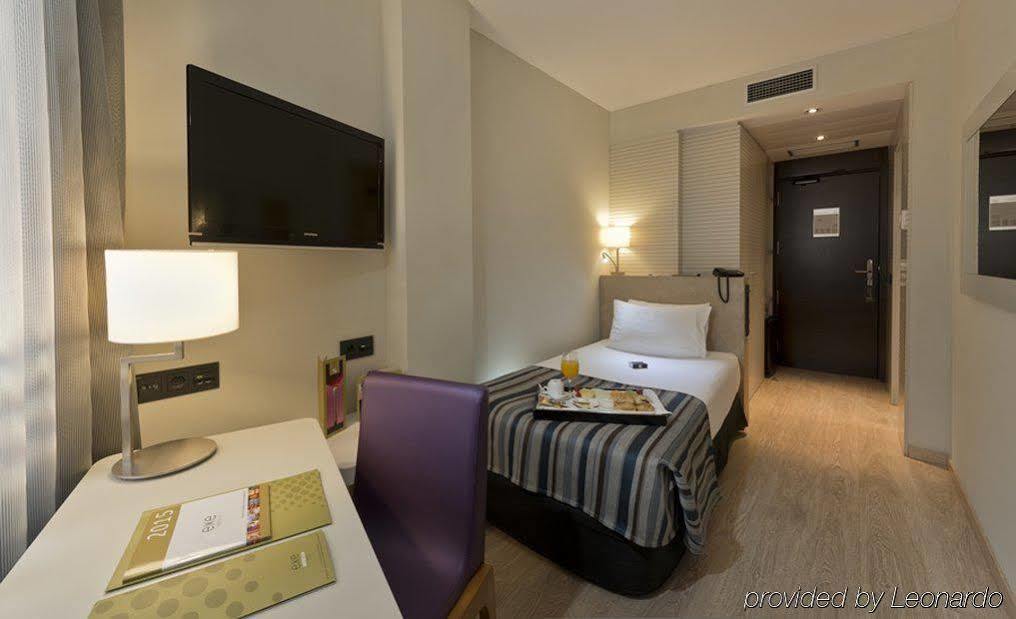 Hotel Exe Moncloa Madrid Esterno foto