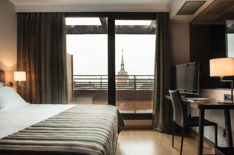 Hotel Exe Moncloa Madrid Esterno foto