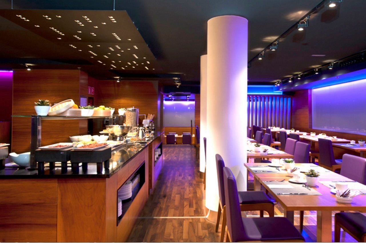 Hotel Exe Moncloa Madrid Esterno foto
