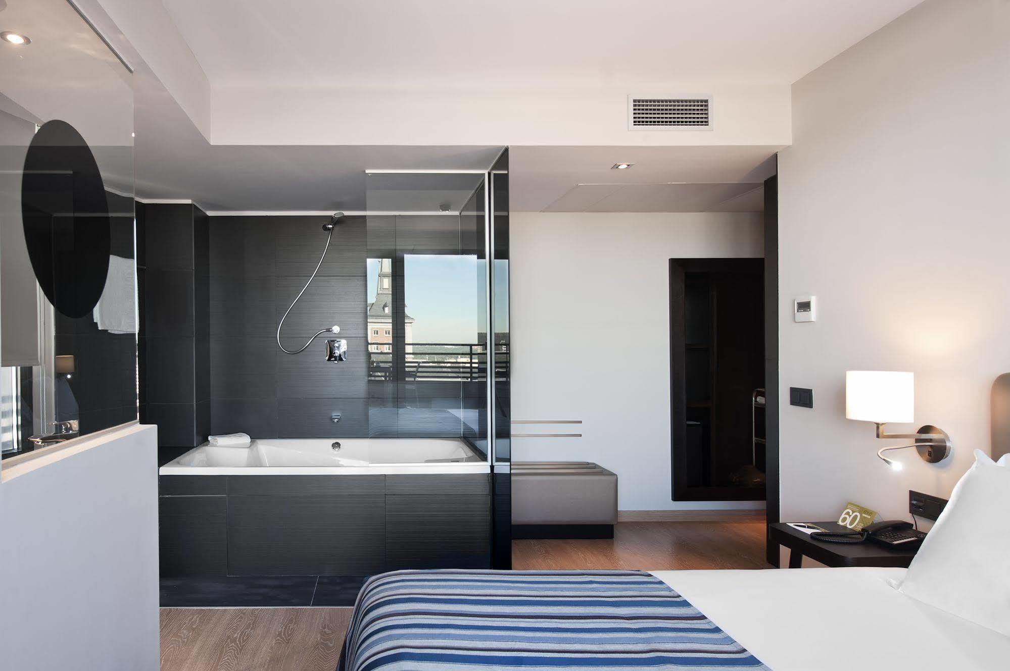 Hotel Exe Moncloa Madrid Esterno foto