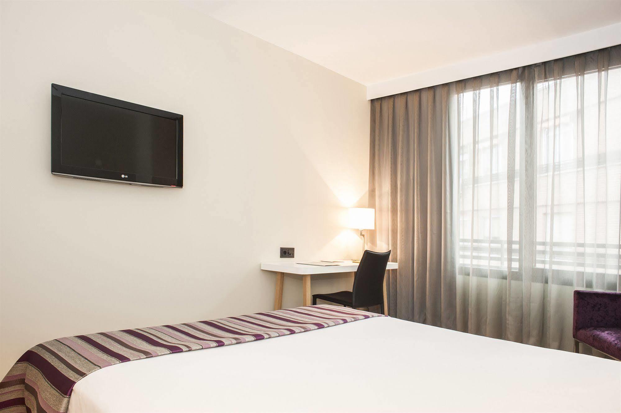 Hotel Exe Moncloa Madrid Esterno foto
