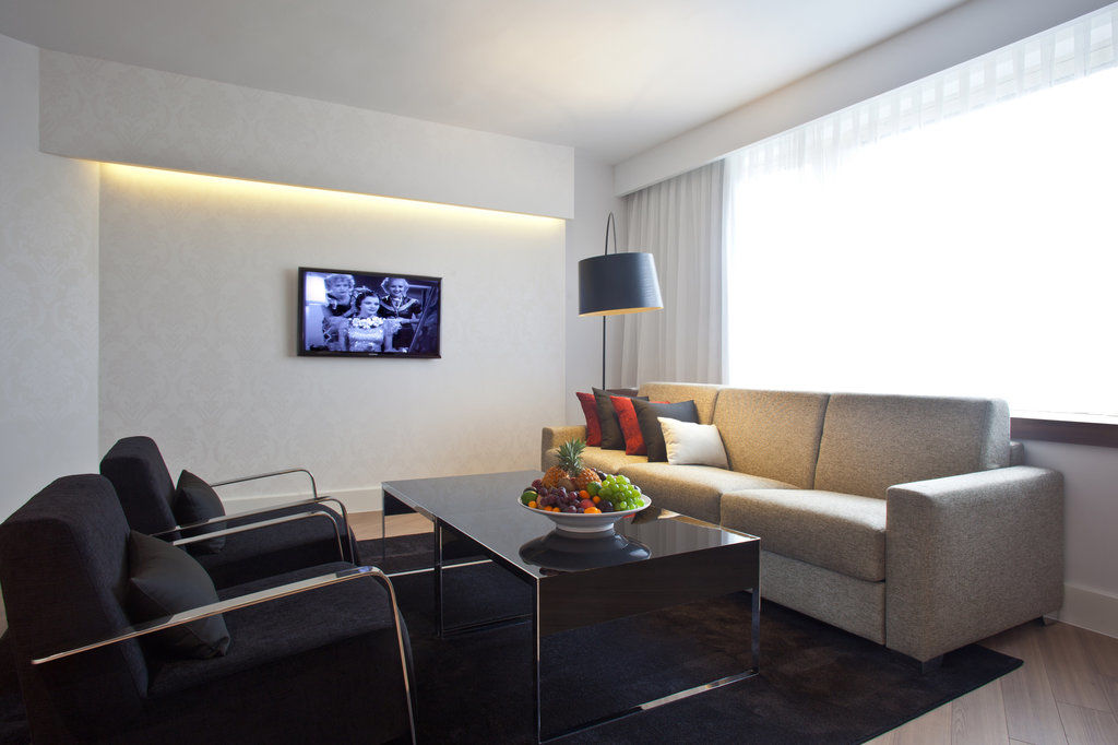 Hotel Exe Moncloa Madrid Esterno foto