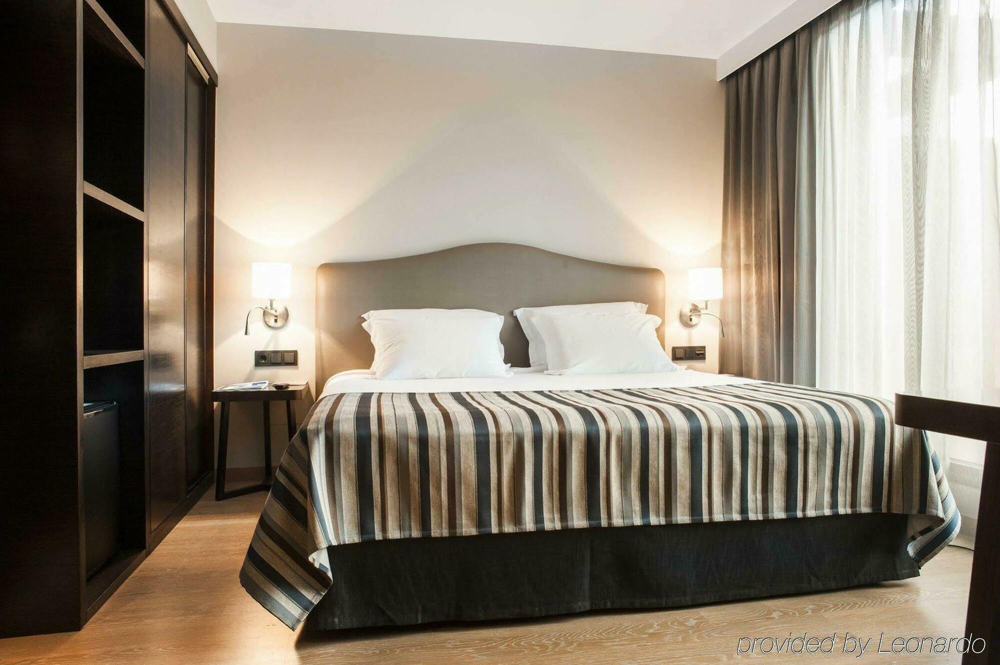 Hotel Exe Moncloa Madrid Esterno foto